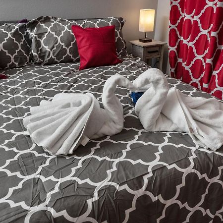 Urban Retreat 1Br With Free Park Apartamento Houston Exterior foto